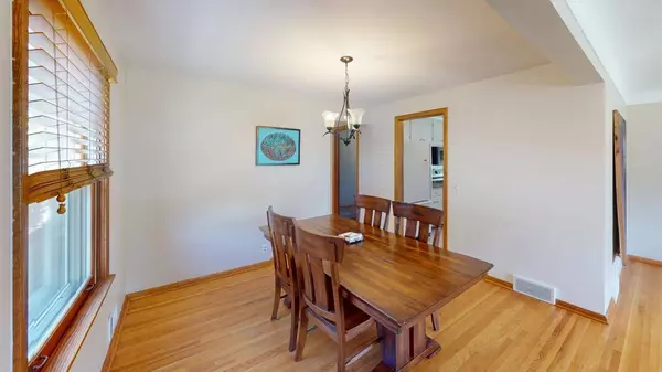 6009 Chicago AVE, Minneapolis, MN 55417