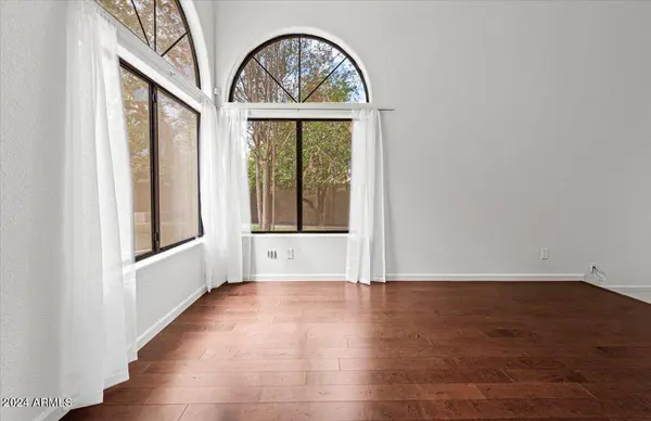 305 E VERA Lane, Tempe, AZ 85284