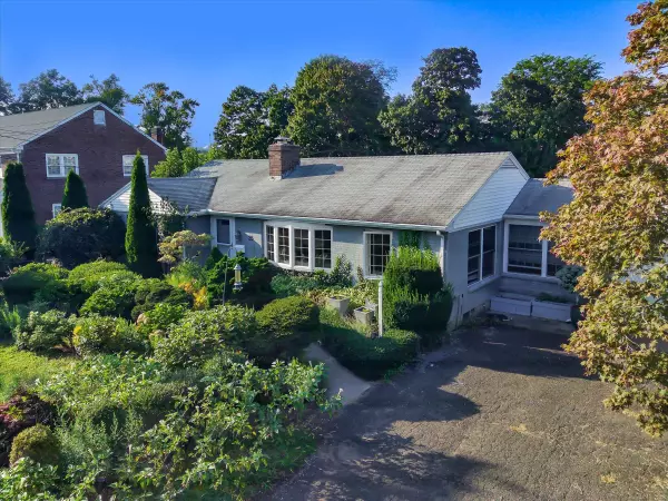 25 Elm Street, Old Saybrook, CT 06475