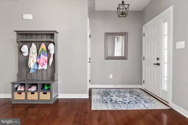 128 EMPEROR DR, Lake Frederick, VA 22630