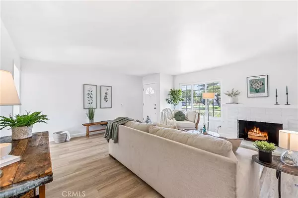 17361 Frans LN, Huntington Beach, CA 92649