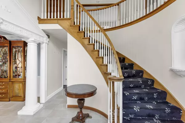 58 Overbrook RD, South Barrington, IL 60010