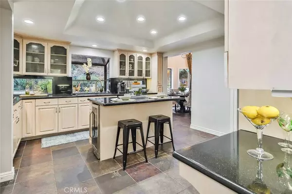 208 Goldenwood CIR, Simi Valley, CA 93065