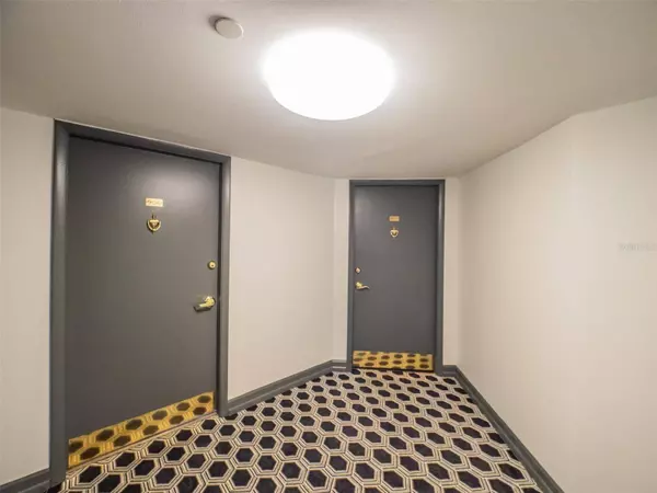 400 E COLONIAL DR #907, Orlando, FL 32803