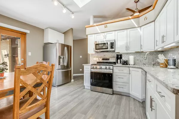 17803 64th CT, Tinley Park, IL 60477