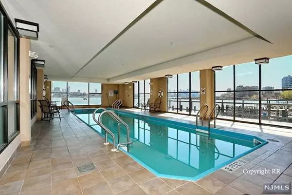 600 Harbor BLVD # 904, Weehawken, NJ 07086