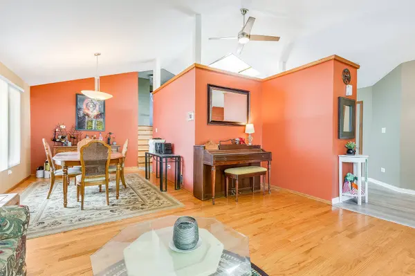 17803 64th Court, Tinley Park, IL 60477