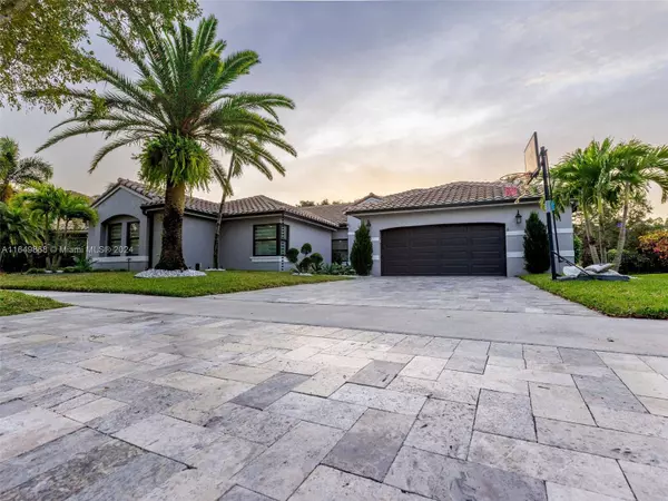 180 Montclaire Dr, Weston, FL 33326