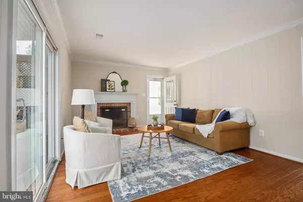 6012 FRANCONIA FOREST LN, Alexandria, VA 22310