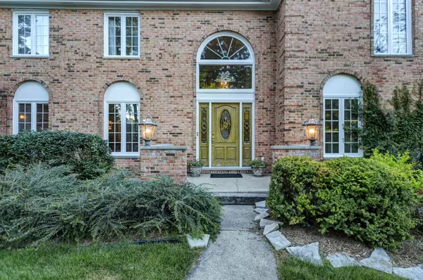 58 Overbrook RD, South Barrington, IL 60010