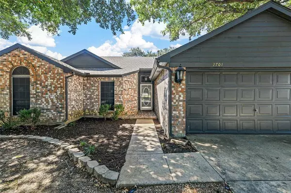 2701 Thunderbird Drive, Denton, TX 76207