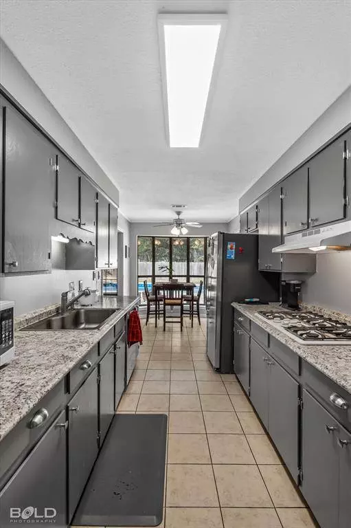 8801 Dogwood Trail, Haughton, LA 71037