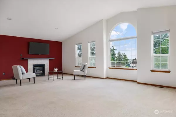 835 SW Fairhaven Drive, Oak Harbor, WA 98277