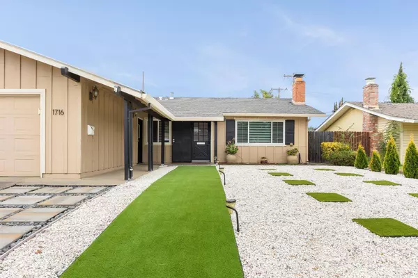 1716 Tanglewood LN, Roseville, CA 95661