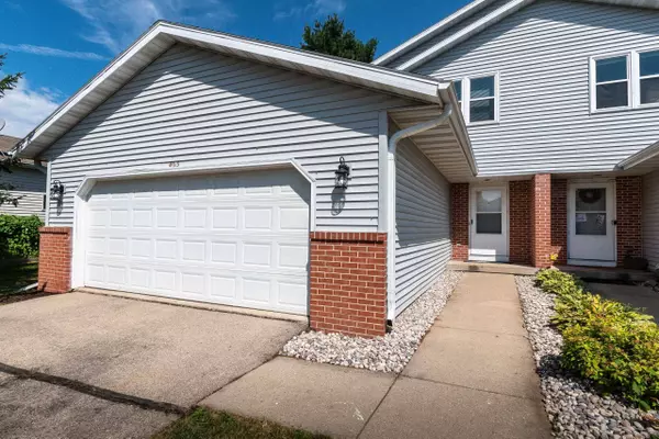 401-405 Trailside Drive, Deforest, WI 53532