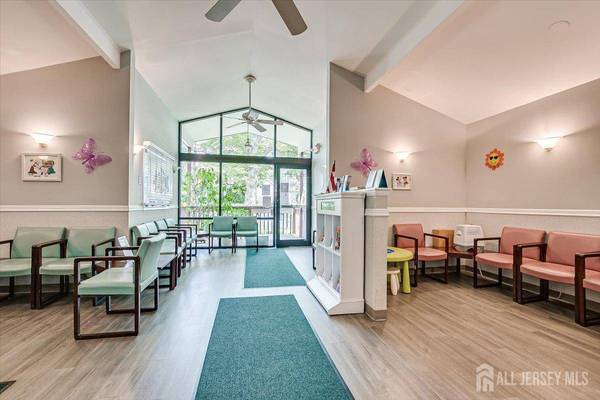 215 Amboy AVE, Metuchen, NJ 08840