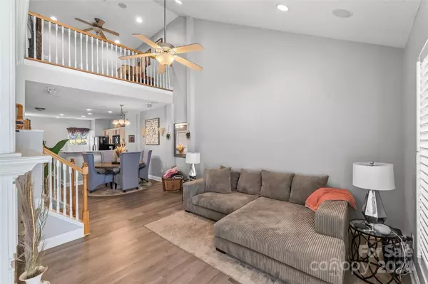 4764 Braxton Gate LN, Hickory, NC 28602