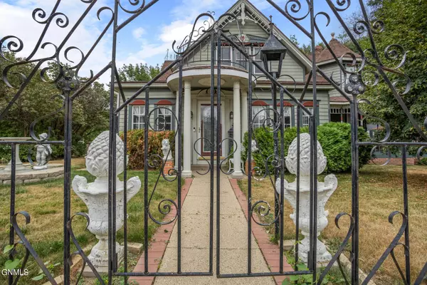 824 2nd AVE W, Williston, ND 58801