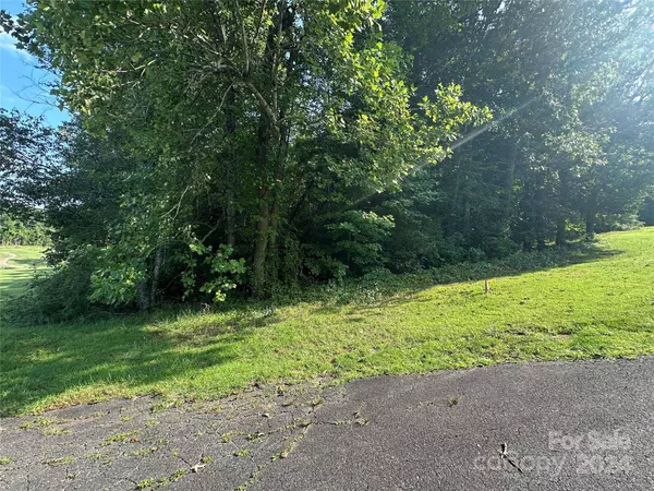 148 Wedgeway DR, Statesville, NC 28677