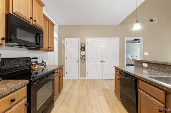 651 Abbey Village CIR #0, Midlothian, VA 23114