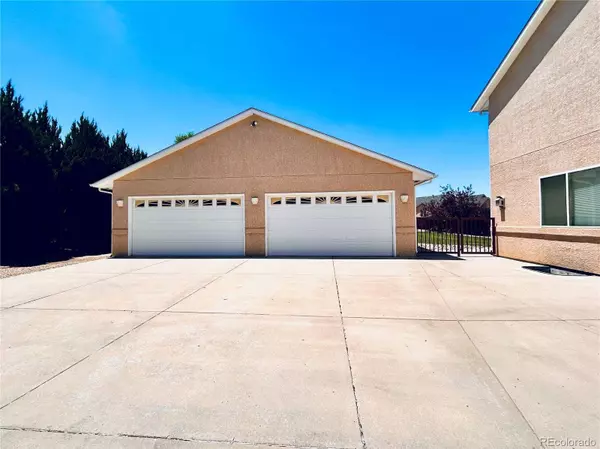 5388 Stonemoor DR, Pueblo, CO 81005