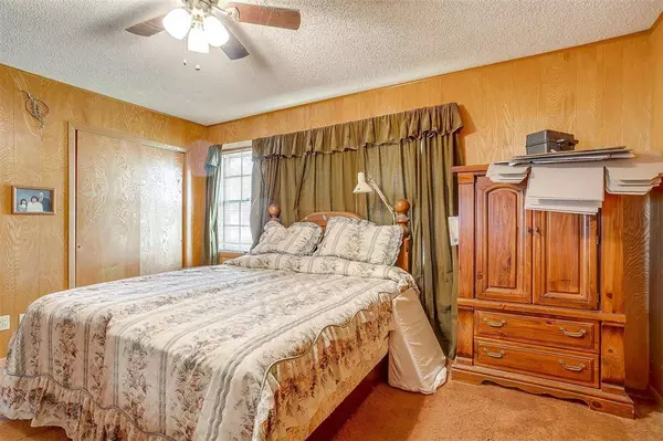 1908 E Bankhead Drive, Weatherford, TX 76086