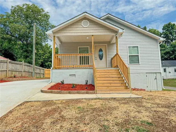 210 Pine ST, Lexington, NC 27292