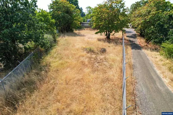 2240 Water Av NE NE, Albany, OR 97321