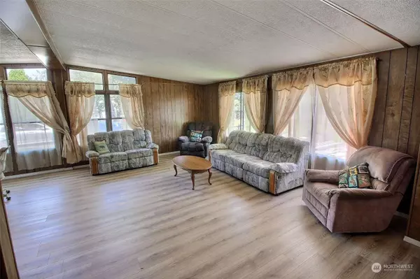 4501 Addy ST #17, Washougal, WA 98671