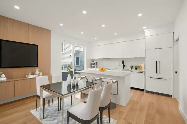 1904 E 8TH AVE, Vancouver, BC V5N 1T8