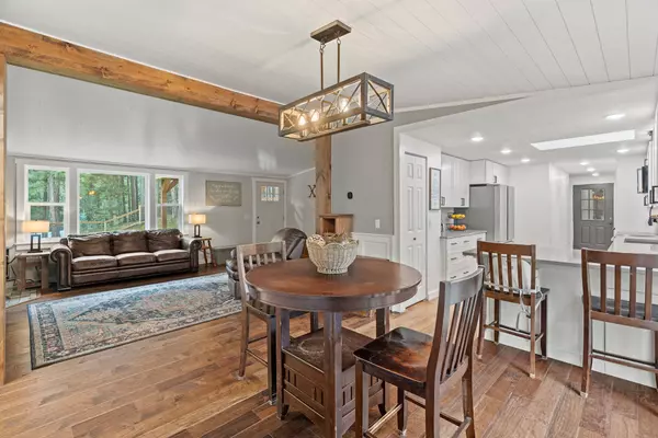 63 Lauer LN, Jemez Springs, NM 87025