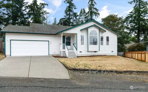 835 SW Fairhaven Drive, Oak Harbor, WA 98277