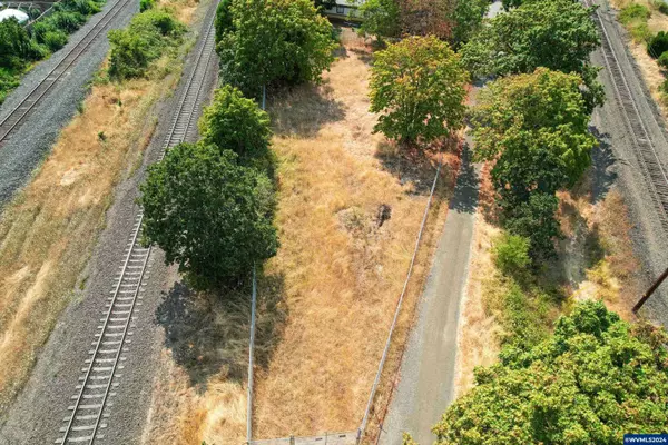 2240 Water Av NE NE, Albany, OR 97321