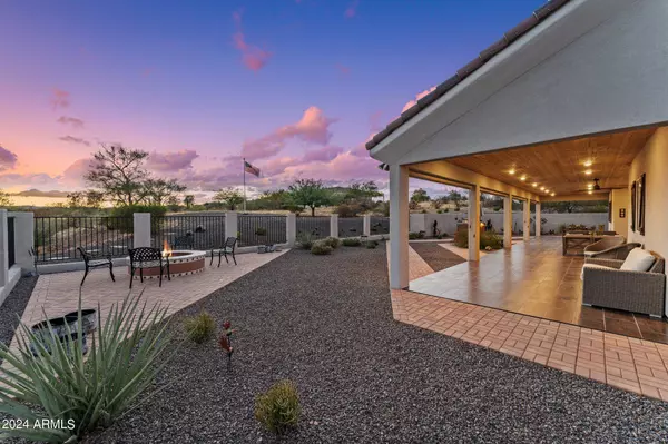 2502 LUPINE Lane, Wickenburg, AZ 85390