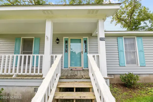 209 King Street, Oriental, NC 28571