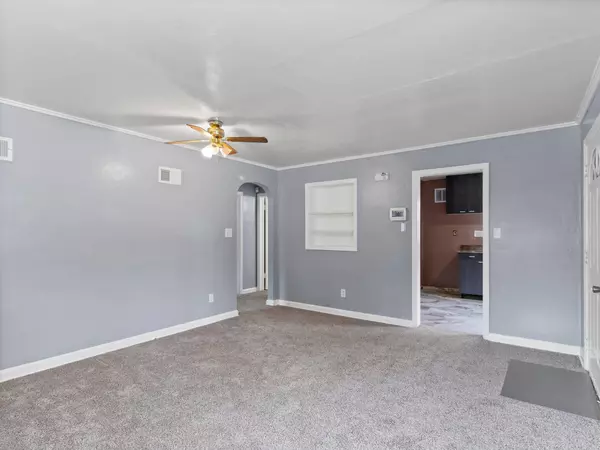 7503 W Thurston Cir, Milwaukee, WI 53218