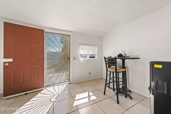 1343 W Emery Street, Tucson, AZ 85745