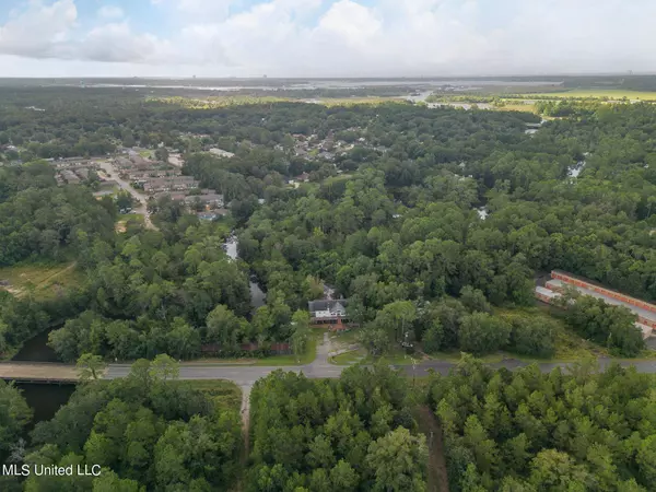 11414 Lorraine Road, Gulfport, MS 39503