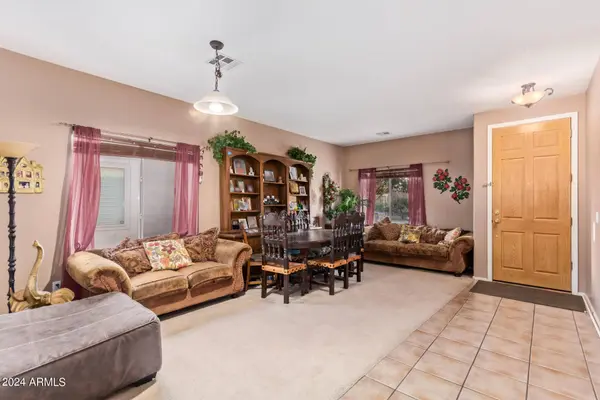 321 E CHEYENNE Road, San Tan Valley, AZ 85143