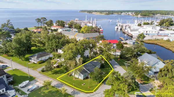 209 King Street, Oriental, NC 28571