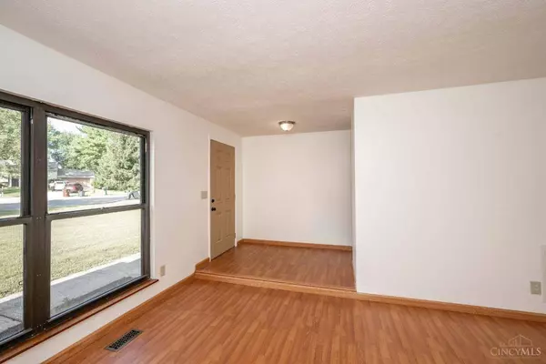 6702 Acorn Dr, Goshen Twp, OH 45140