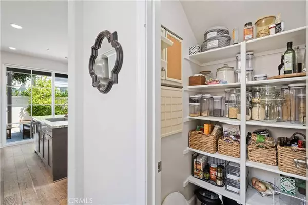 334 E 16th ST, Costa Mesa, CA 92627