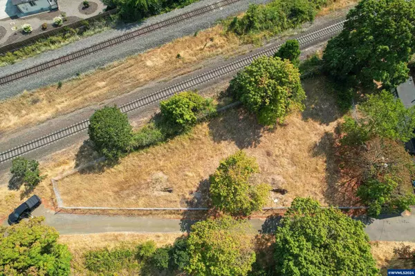 2240 Water Av NE NE, Albany, OR 97321