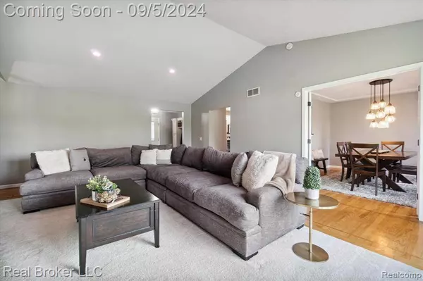 6455 GRAND BLANC Road, Swartz Creek, MI 48473