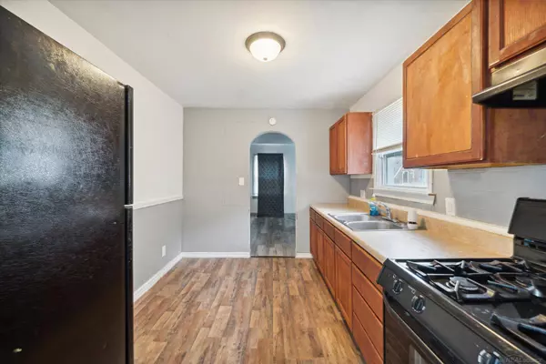 8443 Republic Ave Avenue, Warren, MI 48089