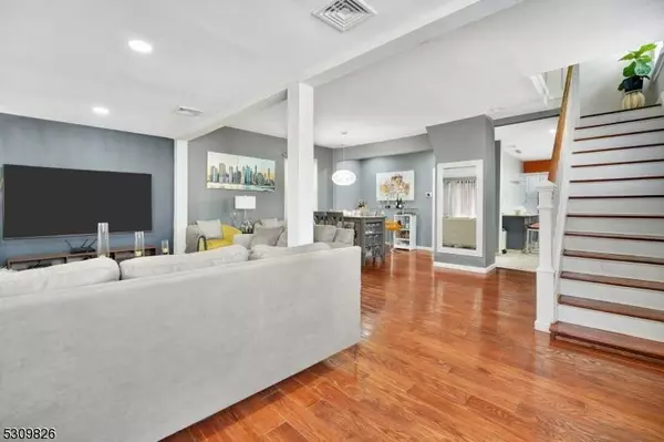 747 20th Ave, Paterson City, NJ 07504