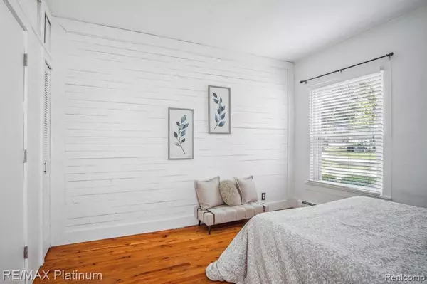 331 E BROOKS Street, Howell, MI 48843