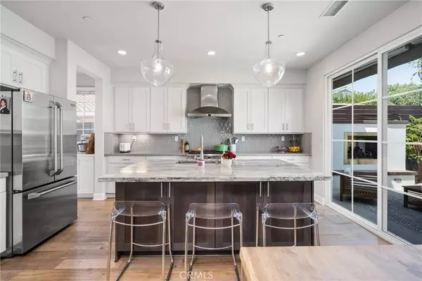 334 E 16th ST, Costa Mesa, CA 92627