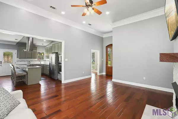 8415 JAMESPORT DR, Baton Rouge, LA 70818