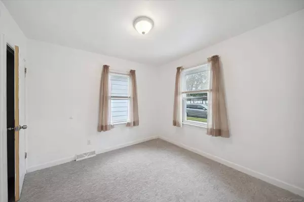 8443 Republic Ave Avenue, Warren, MI 48089